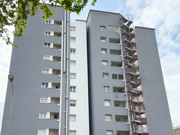 Appartamento trilocale in vendita in Pomezia