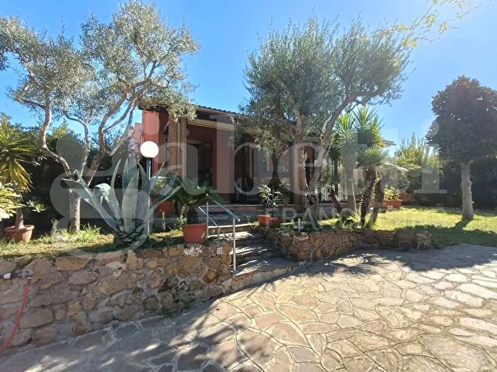 Casa quadrilocale in vendita in Via Ardeatina, Anzio