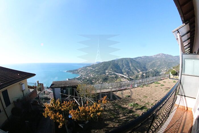 Casa con 5 locali in vendita in Via Peidaigo, Ventimiglia