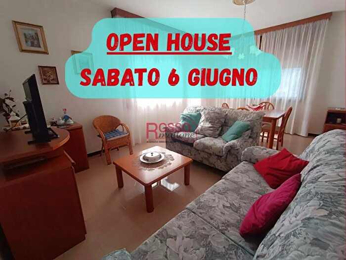Casa con 5 locali in vendita in Via Alcide De Gasperi, Colle Umberto