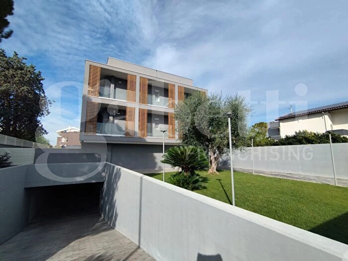 Appartamento bilocale in vendita in Via Russo Frattasi, Bari