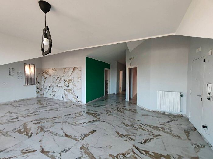 Casa quadrilocale in affitto in Via Don Giovanni Minzoni, Centro, Acerra