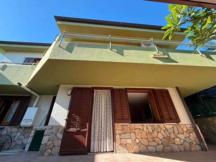 Casa quadrilocale in vendita in Via Chiesazza Sperone, Altavilla Milicia