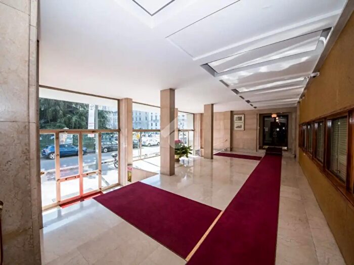 Appartamento con 5 locali in vendita in Piazza del Tricolore, Milano