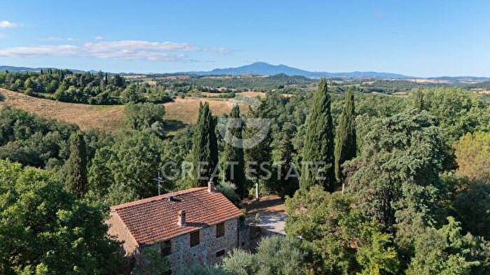 Casa con 6 locali in vendita in Via della Madonnina, Torrita Di Siena