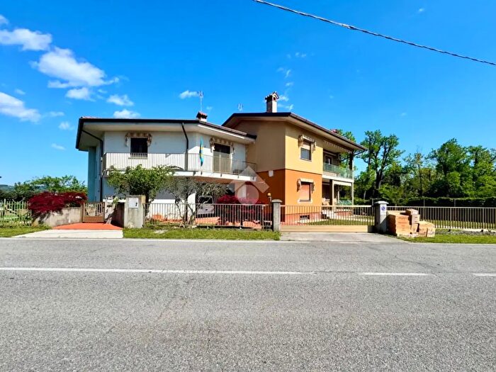 Casa quadrilocale in vendita in Via Giassico, San Giovanni Al Natisone
