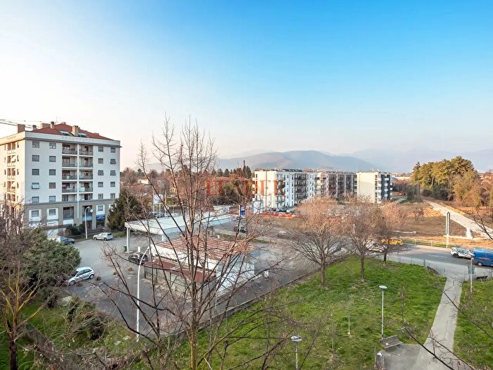 Appartamento trilocale in vendita in Via Pizzo Recastello, Bergamo