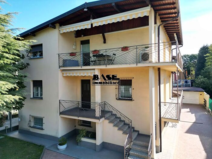 Casa con 6 locali in vendita in Via Risorgimento, Lurago Marinone