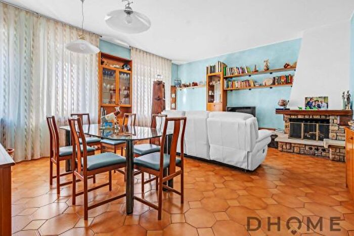 Appartamento trilocale in vendita in Via Mereghetti, Settimo Milanese