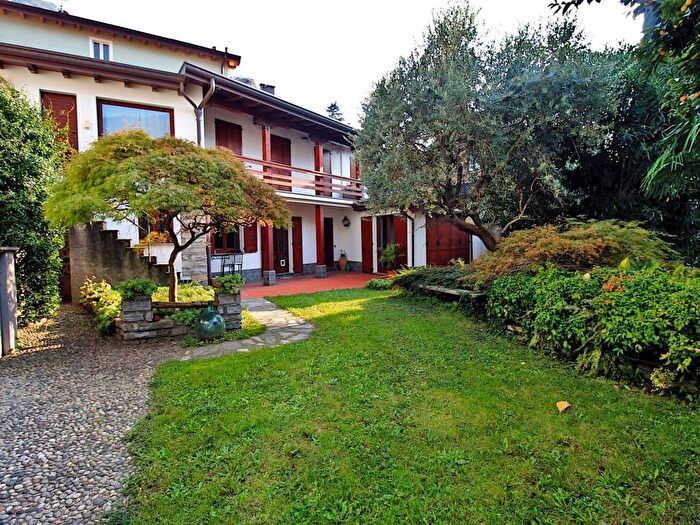 Casa con 5 locali in affitto in Via Plinio, Centro, Torno