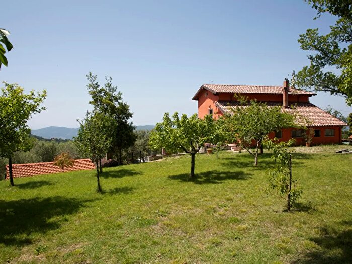 Casa con 6 locali in vendita in Via Gignola, Fosdinovo