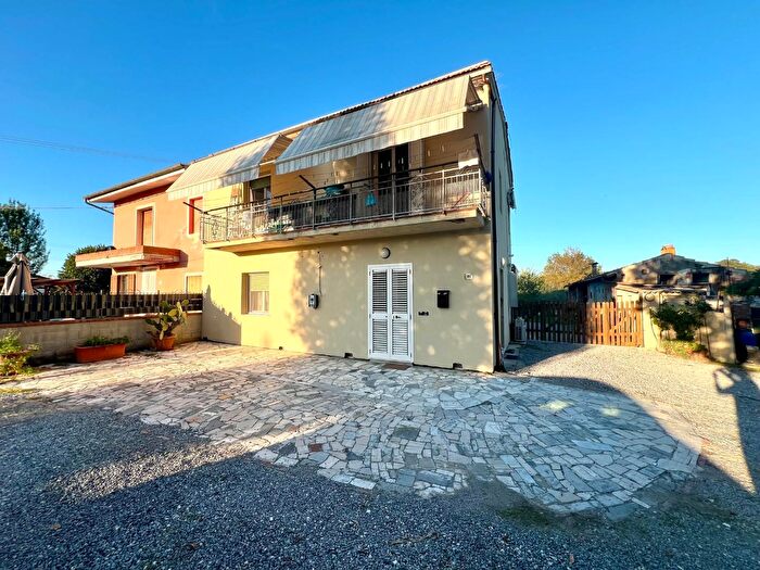 Casa con 5 locali in vendita in Castelfranco Di Sotto