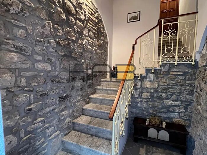 Appartamento trilocale in affitto in Via Vito Carvini, Erice