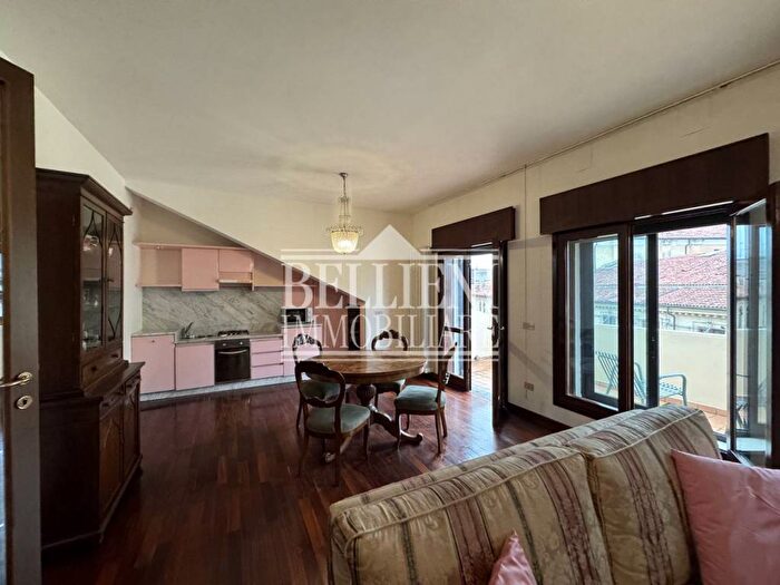 Casa quadrilocale in affitto in corso Palladio, Centro Storico, Vicenza