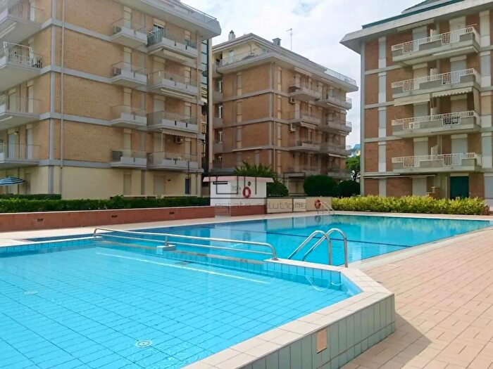 Appartamento trilocale in affitto in Jesolo