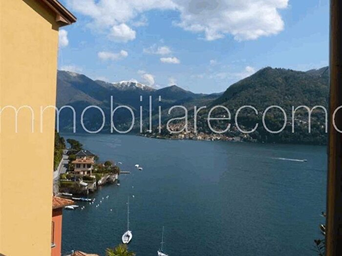 Appartamento trilocale in affitto in via Besana, Moltrasio