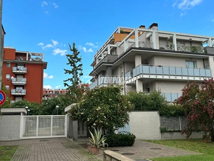 Appartamento bilocale in vendita in Via Roma d, Paderno Dugnano