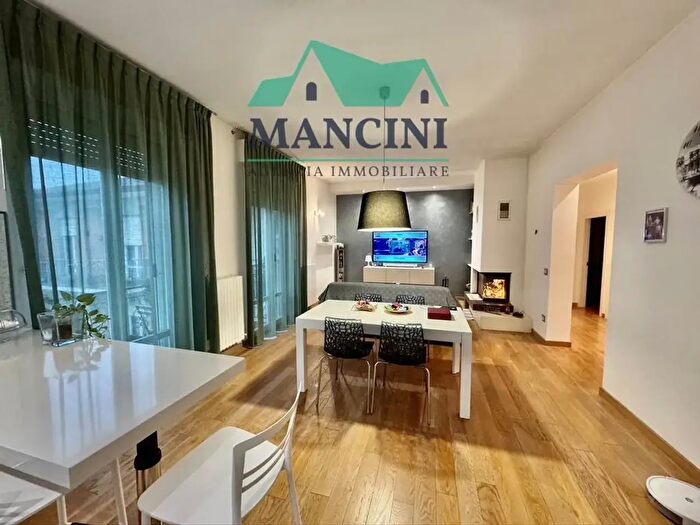 Appartamento quadrilocale in vendita in XX Settembre, Jesi