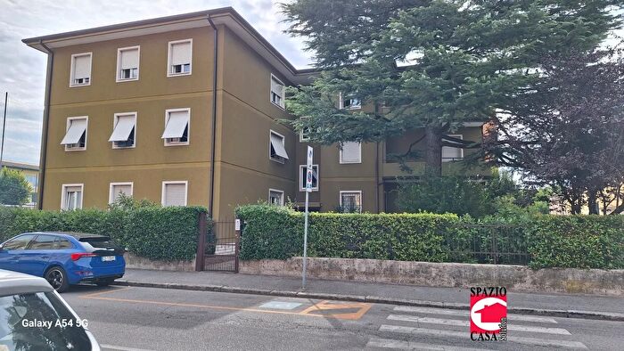 Appartamento trilocale in vendita in Brescia