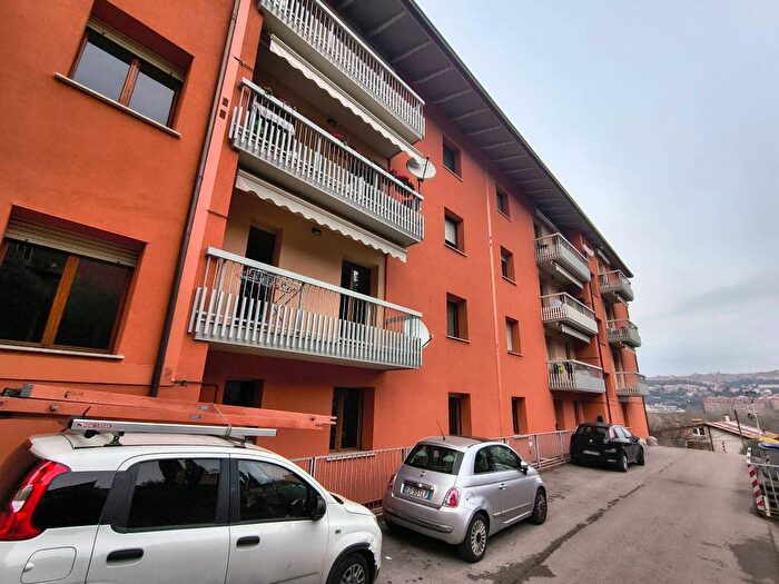 Appartamento trilocale in affitto in Via Carlo Pisacane, Ferro di Cavallo, Perugia