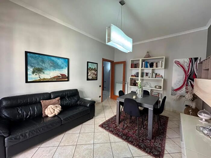 Appartamento quadrilocale in vendita in Viale dei Mille, Lamezia Terme