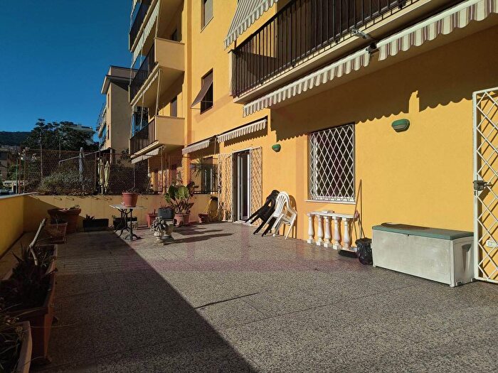 Appartamento con 5 locali in affitto in Via Sturla, Sturla, Genova