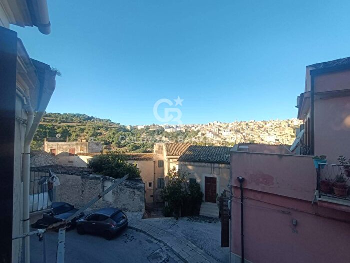 Casa con 5 locali in vendita in Via Dottor Solarino, Ragusa