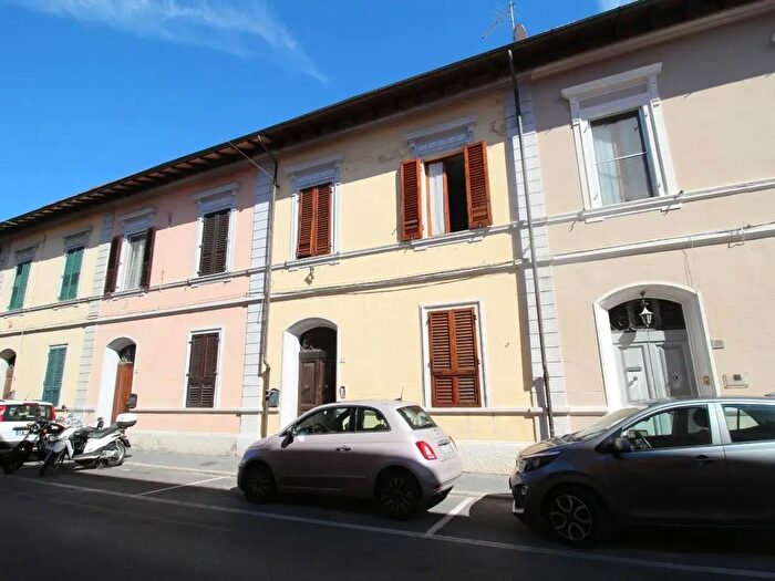 Casa con 8 locali in vendita in a Calatafimi, Pisa