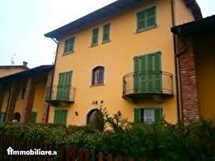 Appartamento con 8 locali in vendita in Stradella