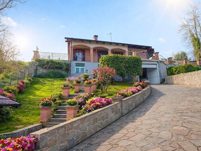 Casa con 7 locali in vendita in Via Avigliana, Druento