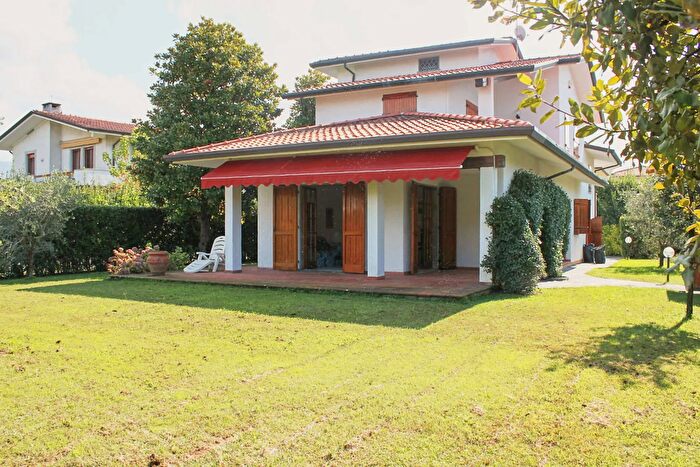 Casa in vendita in Forte Dei Marmi