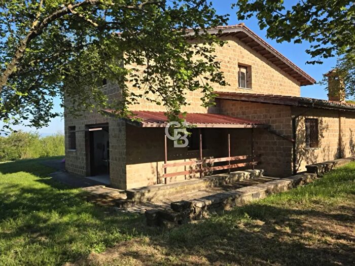 Casa con 10 locali in vendita in Località Palombo SP, Carbognano