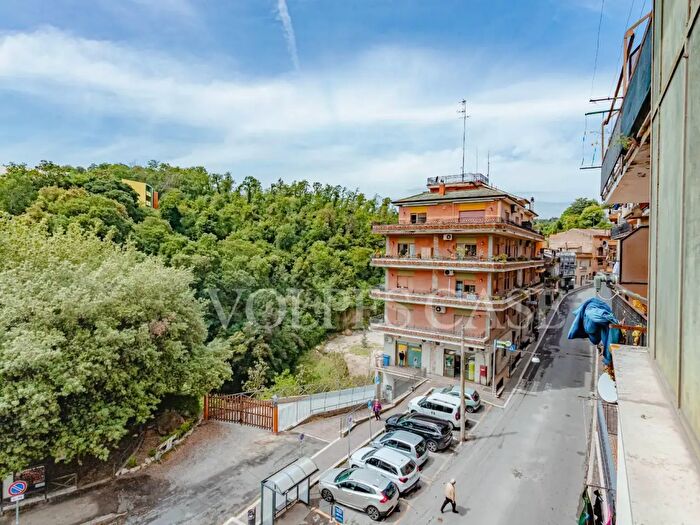 Appartamento bilocale in vendita in Via Vittorio Veneto, Riano