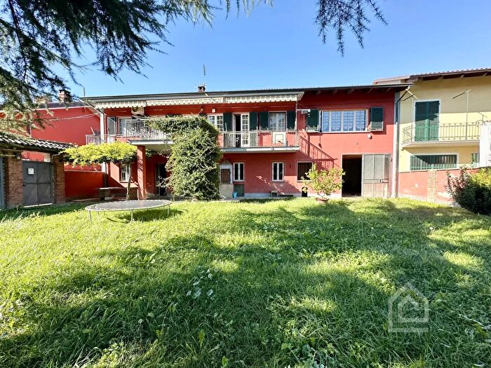 Casa con 7 locali in affitto in Via Cadacorte, Brusasco