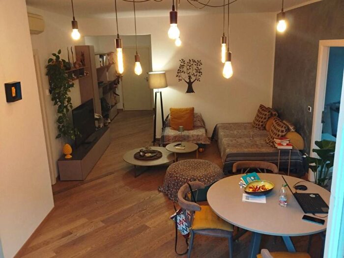 Appartamento con 5 locali in affitto in Via dello Scalo, Saffi, Bologna