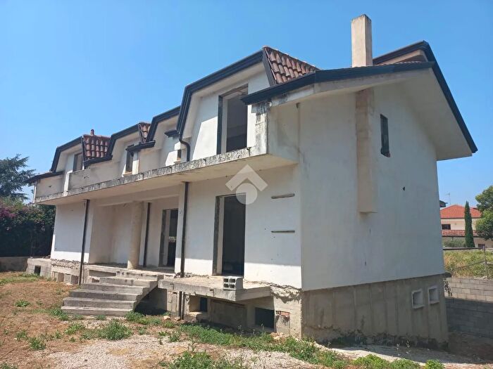 Casa con 6 locali in vendita in Via Figliarini, Santa Maria A Vico