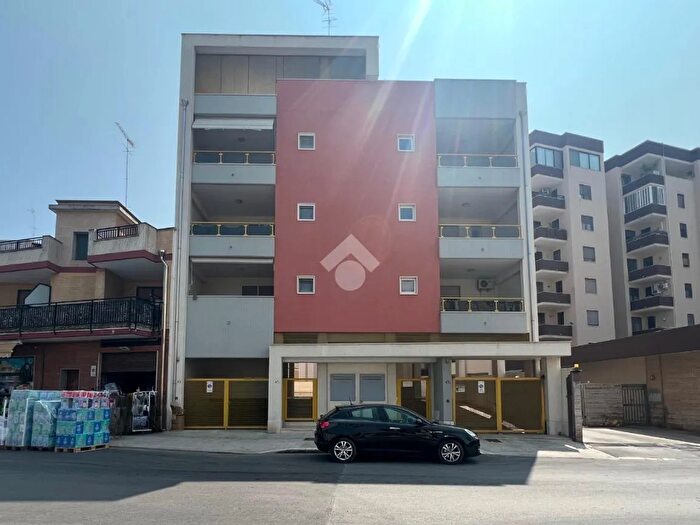 Appartamento bilocale in affitto in Via SantAngelo, Brindisi