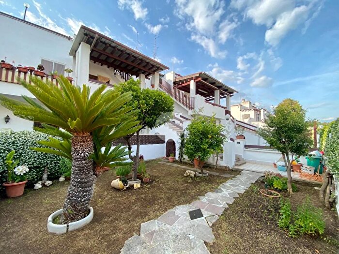 Casa quadrilocale in vendita in Via Elena, Ardea