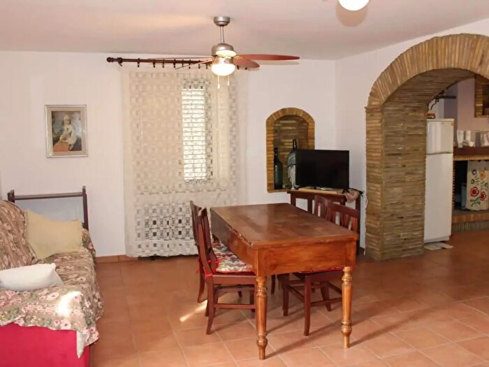 Casa con 7 locali in vendita in Regina Margherita, Montenero Di Bisaccia