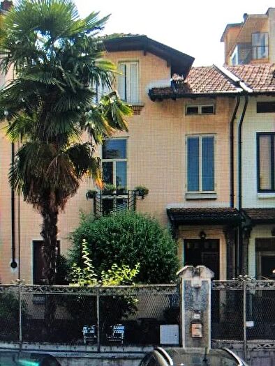 Casa con 5 locali in vendita in Mantova