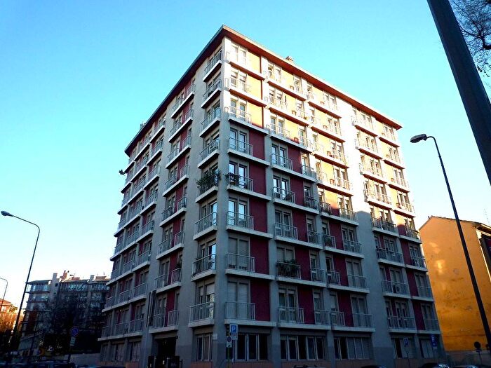 Appartamento trilocale in affitto in Viale Belisario, Pagano, Milano