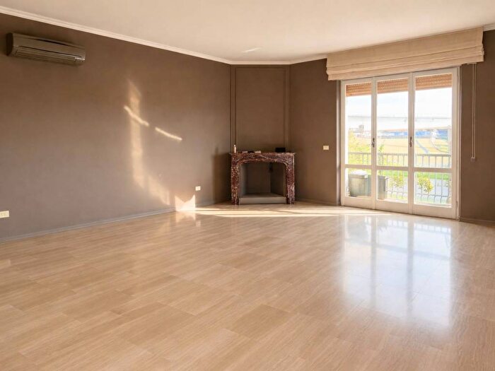 Appartamento trilocale in affitto in Strada Pomponio Torelli, Stadio Cittadella, Parma