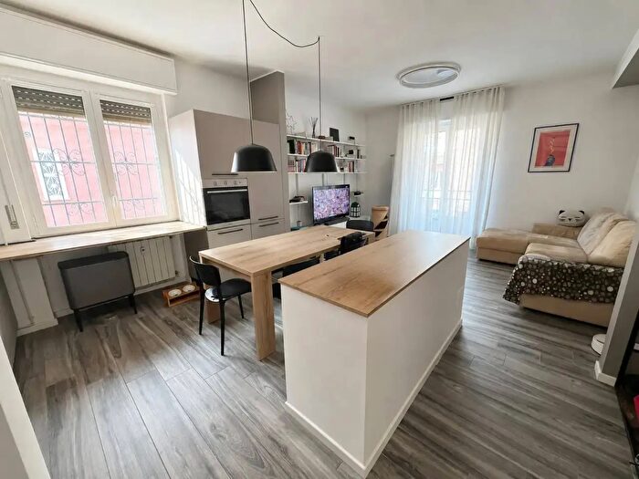 Appartamento bilocale in vendita in Via Monte Lungo, Milano