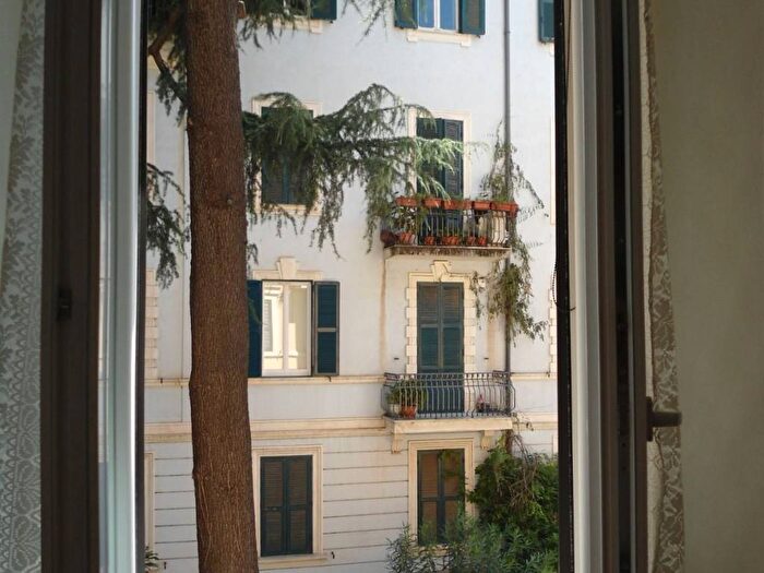 Appartamento monolocale in affitto in Via Lago di Lesina, Africano Villa Chigi, Roma