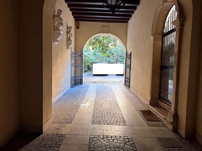 Appartamento trilocale in affitto in Levà degli Angeli, Centro Storico, Vicenza