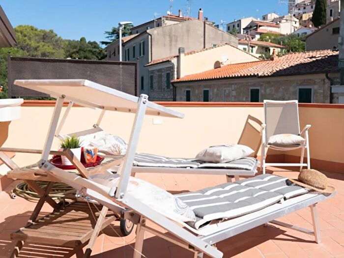 Appartamento trilocale in vendita in Rosignano Marittimo