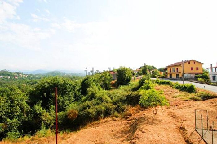 Appartamento quadrilocale in vendita in Via Trezzo, Beverino