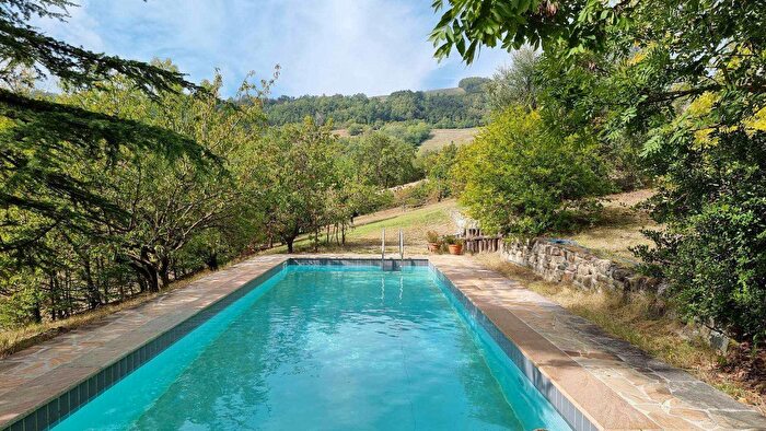 Casa con 9 locali in vendita in Piozzano