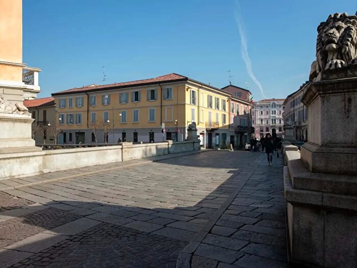 Appartamento monolocale in affitto in Via De Gradi, Monza