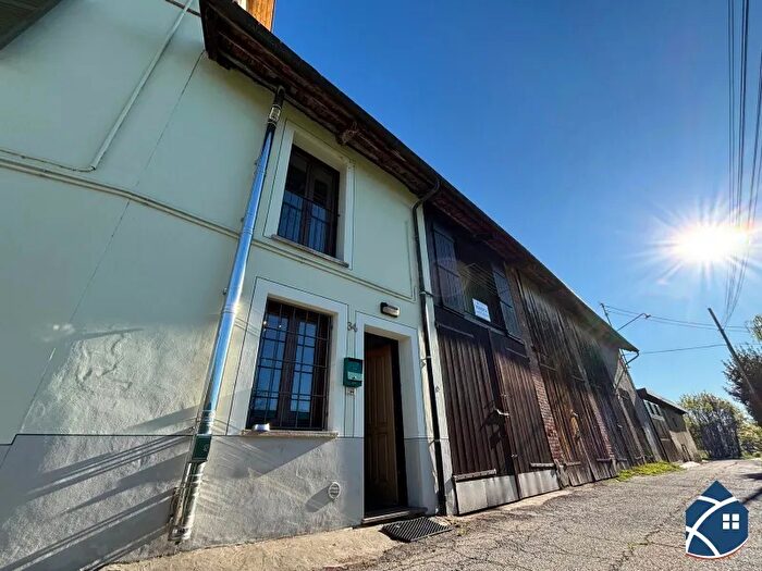 Casa trilocale in vendita in Pinerolo Via Mario Bassino, Pinerolo